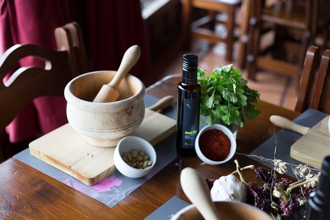 1 Hour and Half Mojo Sauce Workshop With Winery Tour - Cooking the Canarian Dish and Canarian Potatoes