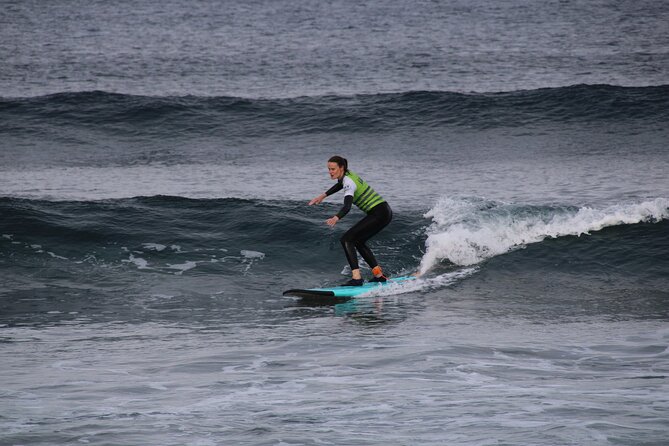 2 hours Semi-private surfing lesson in Playa de Las Americas - Key highlights to look for