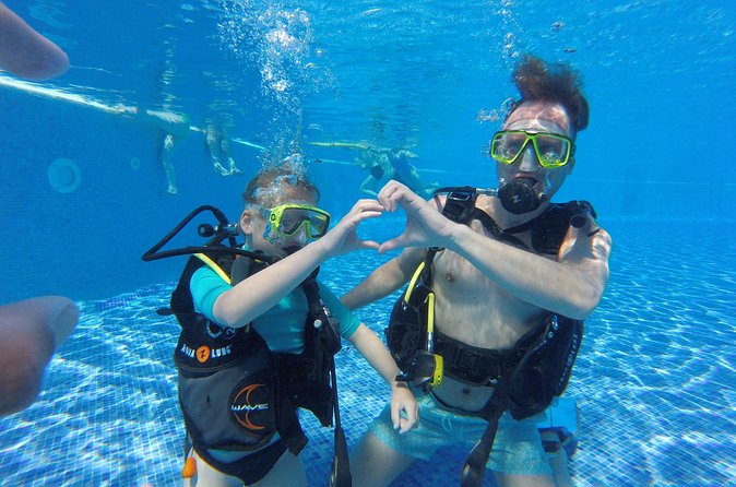 2Hour Bubble Maker 1 Pool Dive with Games in Costa Adeje for Kids - Who Should Book This Kids Bubble Maker Course?