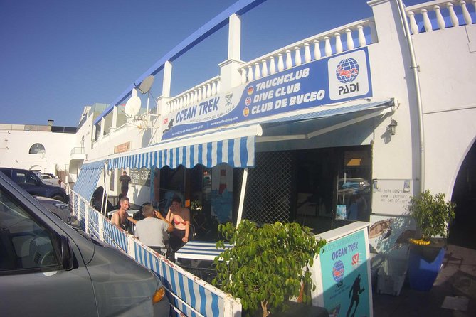 2x diving package, on request including refreshment - Two scuba sessions near Costa Adeje, without the big-group chaos