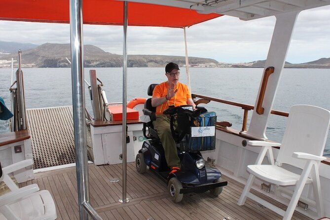 3-Hours Private Tour to Accessible Boat en Canary Island - Optional add-ons: fishing experience or a sea baptism
