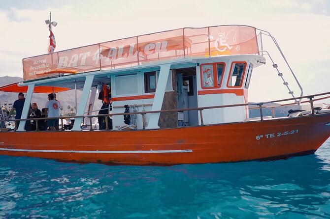 3-Hours Private Tour to Accessible Boat en Canary Island - Price and value: $602.06 per group for a private accessible boat