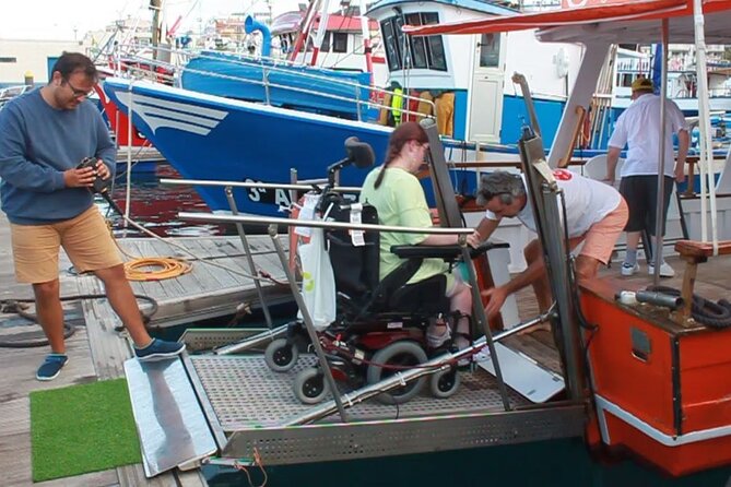 3-Hours Shared Tour to Accessible Boat en Canary Island - The ocean ride: snorkel time and sea turtle or dolphin sightings