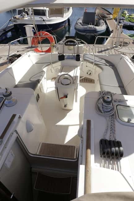 3h Whale Watching Private tour Beneteau Oceanis 440 - Los Cristianos break time: snorkeling and Canarian snack tasting (30 minutes)