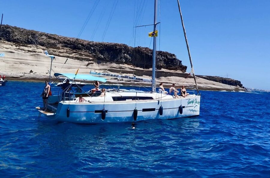 3h Whale Watching Private Tour Costa Adeje Lina7 Mizendoha - Food and drinks onboard: what’s included and how it feels
