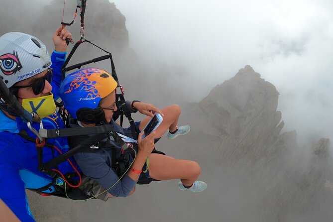 Acrobatic Paragliding Flight with Spanish Champion in Tenerife - The Flight Itself: Spins, Wing Overs, and Real Tenerife Views
