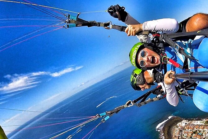 Acrobatic Paragliding Tandem Flight above south Tenerife - Getting Up To Takeoff: Mercedes Vito Pickup In Costa Adeje