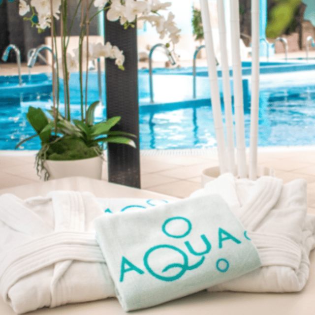 Adeje: Aqua Club Thermal Spa Entry Ticket - Warm pools and whirlpools: your first stop for muscle relief