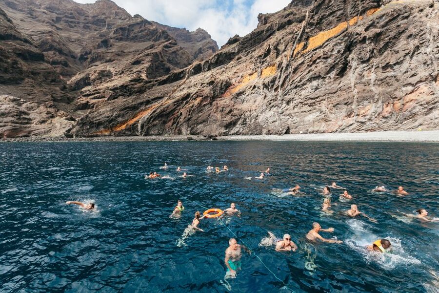 Adeje: Whale and Dolphin Watching Cruise with Lunch and Swim - Lunch onboard and the included drinks setup