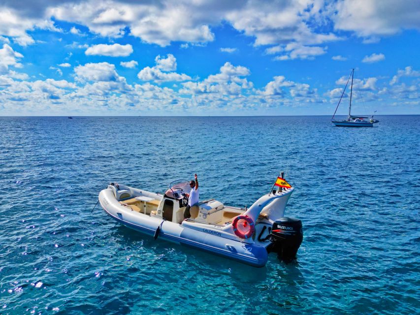 "Boat Cruise & Photos: Your Photographic Adventure at Sea" - Entering The Day: Amalfi Cinco, Arona, and That Quick Safety Brief