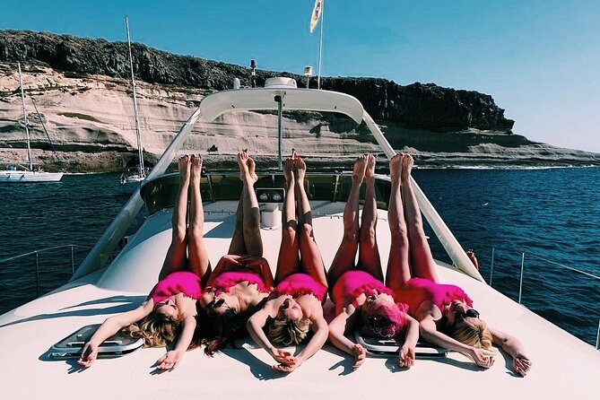 CATAMARAN OCEAN CRUISE TOUR, Food & Drinks included! - Pickup, meeting point, and group size reality check