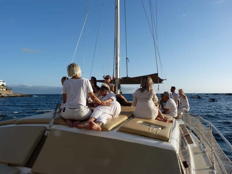 Costa Adeje: Catamaran Tour, Snorkelling, Snacks & Drinks - The Sailing Route: Puerto Colón, Veril Beach, Fañabé, Torviscas, and Teide