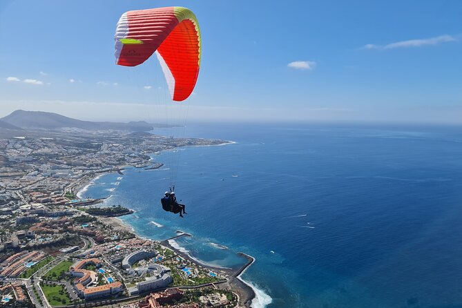 Costa Adeje paragliding, the best tandem flight in Tenerife - Your Tandem Flight Experience: What the Pilot Focuses On
