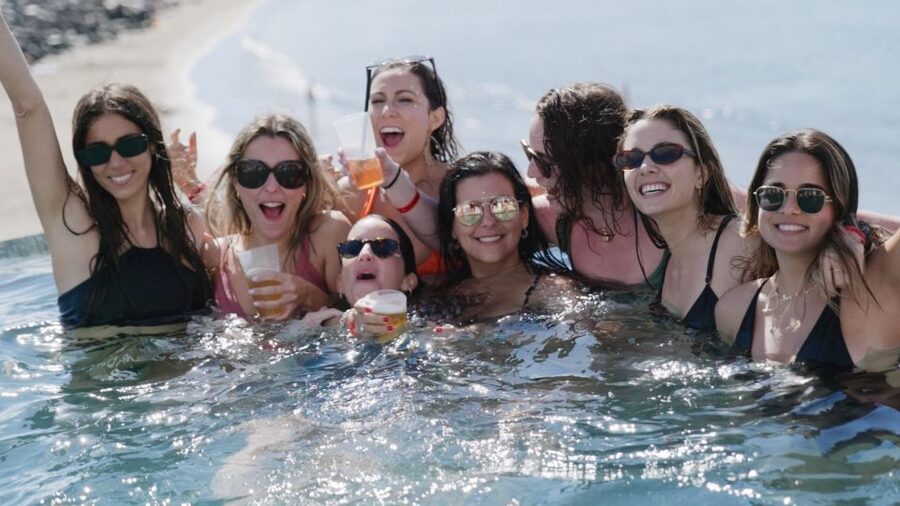 Costa Adeje: Tenerife Monkey Beach Club Utopia Pool Party - How the Utopia pool party runs over 6 hours