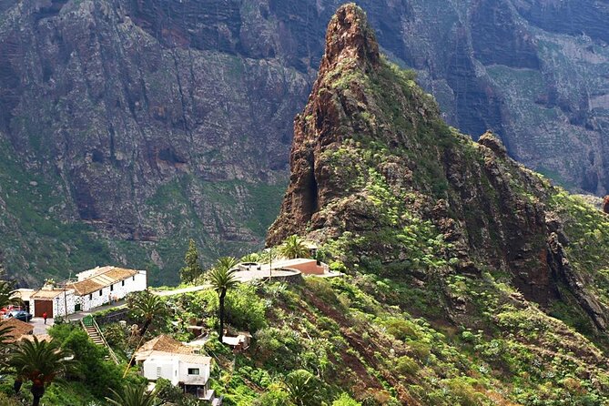 Custom Private Tenerife Full Island VIP Tour - photos included - First stop in your day, Plaza de España in Santa Cruz