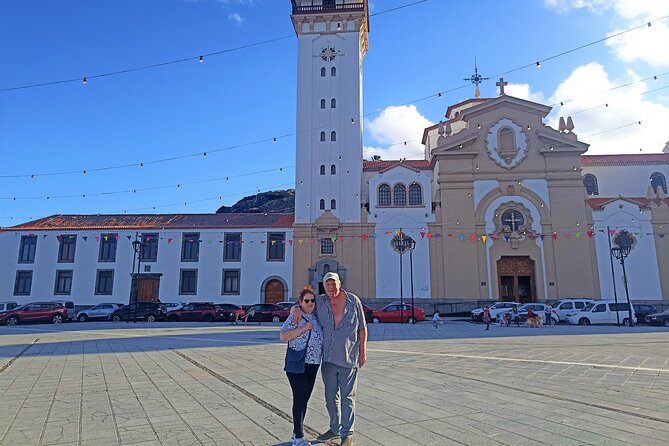 Custom Private Tenerife Highlights Tour - photos included - Stop 5: Mirador de Chipeque, above the clouds and looking out big