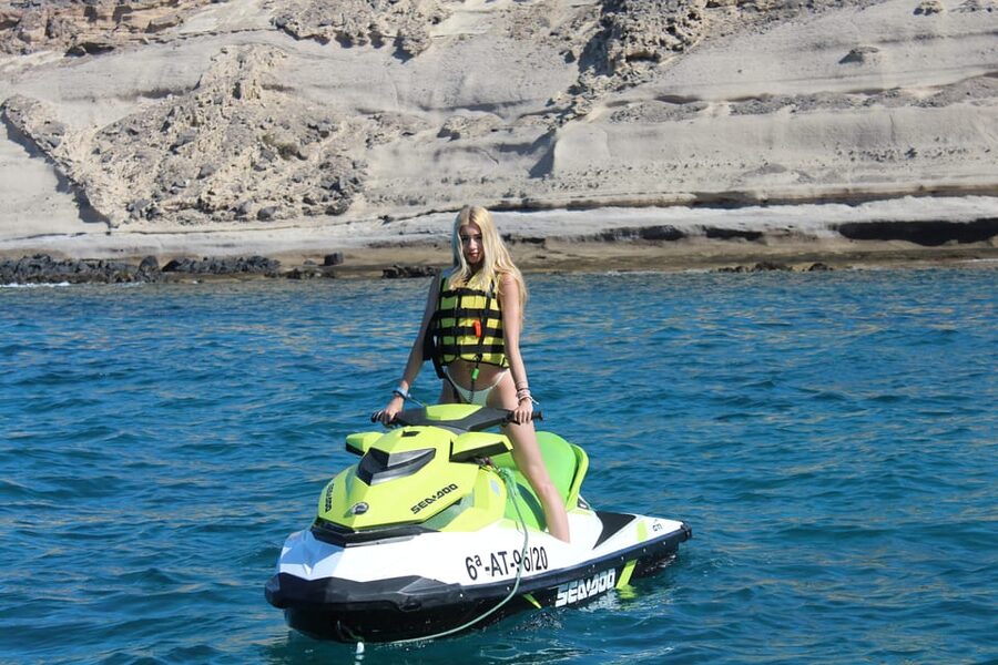 From Puerto Colon : 1 hour adrenaline JetSki tour - How Much Is $141 Worth for a 1-Hour Guided Jet Ski?