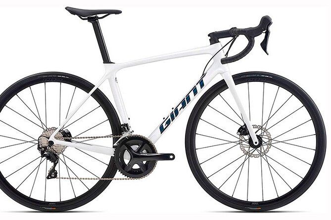 Giant TCR Advanced 2 - Arriving at Av. V Centenario and getting your bike fast