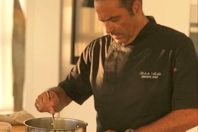 Gourmet Creations by Roberto Medda - Service style you can count on: fresh food, friendly guidance