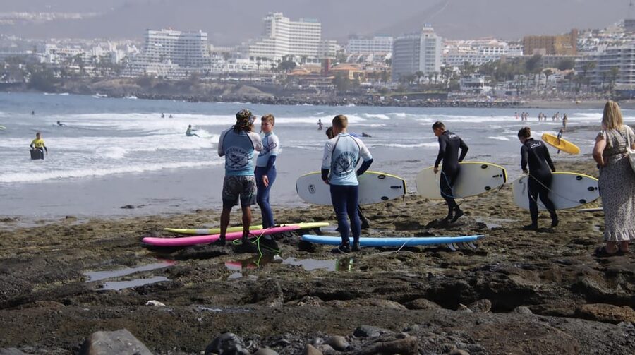 Las Américas: Inolvidable Private Surf Lesson Max 5persons - What you are likely to do once you hit the water