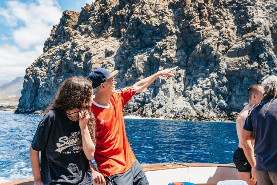 Las Galletas: Whale & Dolphin Tour with Local Skipper - Meet the Crew on the Cruz del Sur