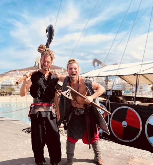 Los Cristianos: Whale Watching Cruise w/Swim Stop & Drinks - Dolphins and Whales in the Tenerife-La Gomera Waters
