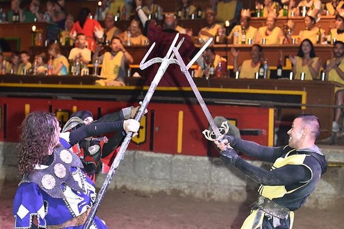 Medieval Show and Dinner at Castillo San Miguel with Transfer - Cross the drawbridge: what happens before the tournament begins