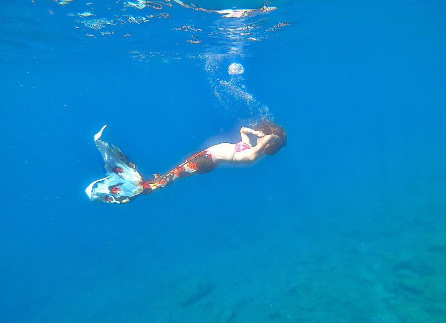 Mermaid Experience and Photo Shooting including make up - Underwater photo session: reefs, fish, and sunken ships