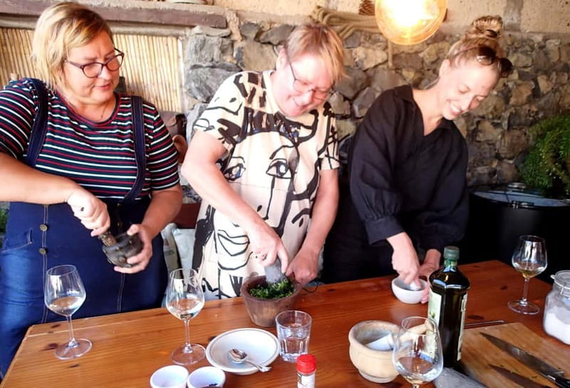 Mojo Workshop Cooking Class in Ancient Canarian Village - Your 2-hour mojo lesson: red and green, mortar and pestle style