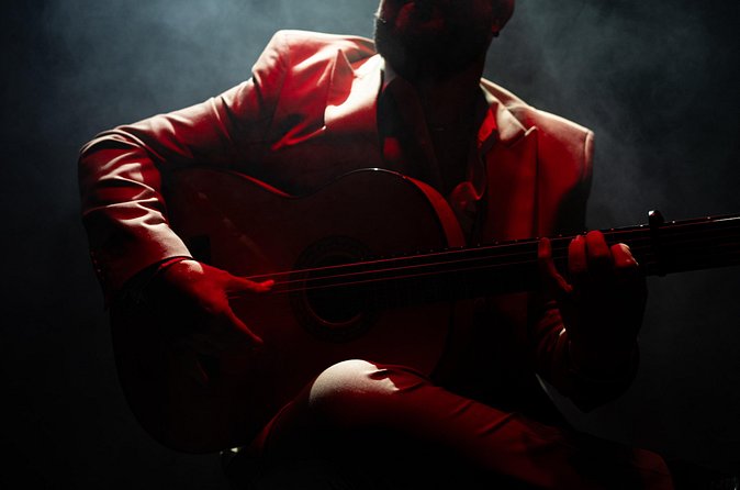 Olé Flamenco Show by Fran Chafino - The performance structure: spectacle first, traditional flamenco later