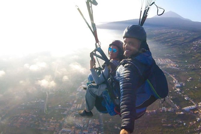 Paragliding 1000 Meters - Getting Set Up: Safety Gear, Briefing, and Your Role in Tandem Flight