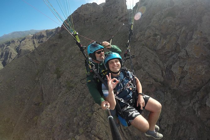 Paragliding Tandem Flight over Costa Adeje with FREE pick up!!! - What happens around takeoff, in the air, and on the way back
