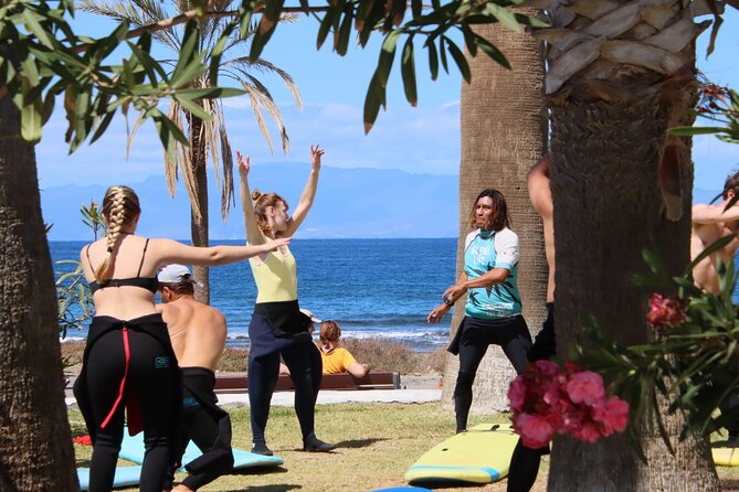 Premium Group Surf (2h) – Only 5 Students, Team Incl (+ 13 years) - What to wear and how to stay comfortable (no fancy gear needed)
