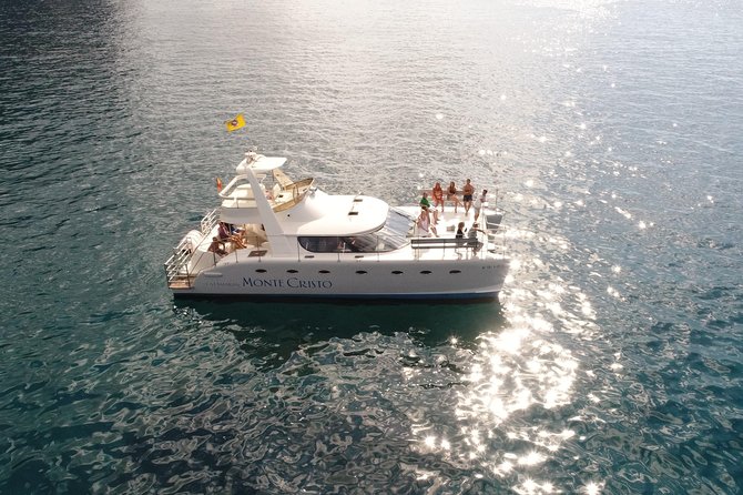 Private Catamaran Charter with Transfer, Buffet and Snorkeling - Snorkeling without packing gear: what you actually get