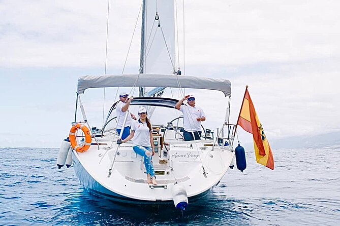 PRIVATE YACHT CHARTER VOYAGE, Food & Drinks included! - Food and drinks included: buffet lunch, tapas, fruit, and local drinks