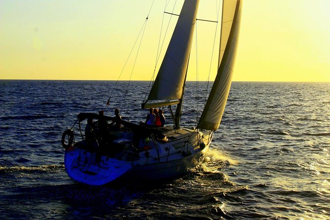 Private Yacht Excursion from Puerto Colon 3 hours - Food and Drinks on Board: Lunch, Snacks, and Paella Energy
