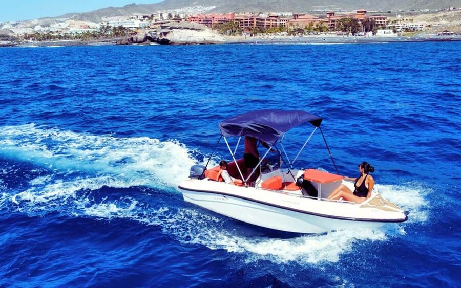 Puerto Colon: La Nina Boat self drive, No licence Tenerife - Meeting at Gate 3 and getting your first bearings fast