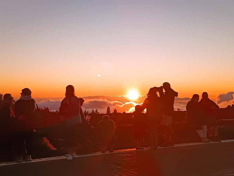 Puerto Cruz: VIP Teide Sunset & Stars, Guachiche Lunch+Cava - Mirador El Retamar (2,100 m): the sunset viewpoint that sells the whole trip