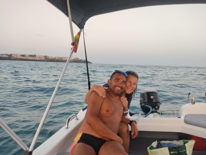 Rent a Boat with No License, Self Drive - Swim and snorkel plan: calm waters at Bahía de las Maravillas and Punta Negra