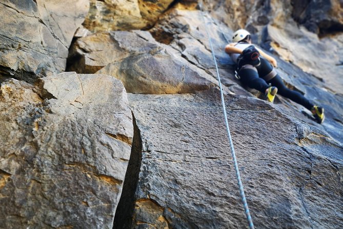 Rock climbing in natural space. - Barranco del Rey: the setting for Tenerife’s volcanic rock climbing