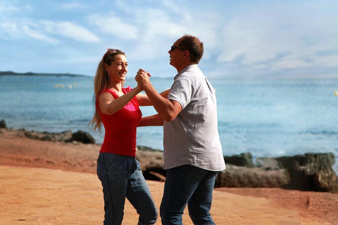 Salsa & Bachata, dance lessons Tenerife south. Have fun and learn - The Sylvi factor: clear cues, supportive attention, real confidence
