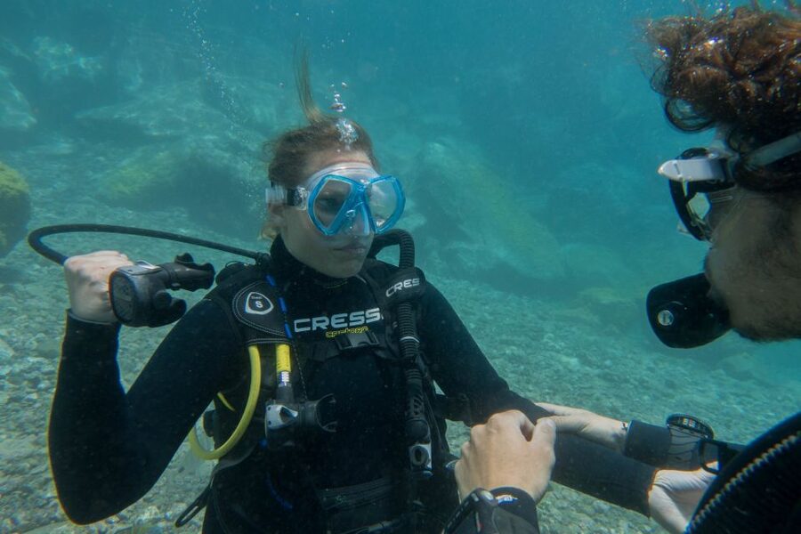 Santa Cruz de Tenerife: PADI Introductory Dive - The gear you will learn to manage, step by step