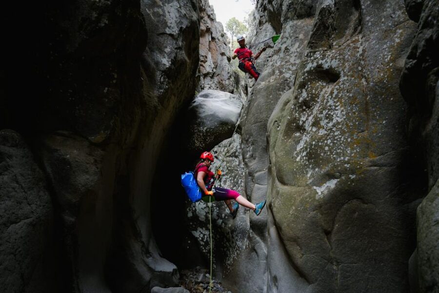 Santa Cruz de Tenerife: Vilaflor Canyoning Tour - The Descent Begins: First Rappel About 20 Meters