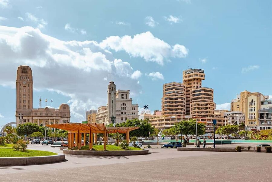 Santa Cruz de Tenerife: walking tour with an expert local guide - Two hours of Santa Cruz structure, from Plaza de Europa to Plaza de España