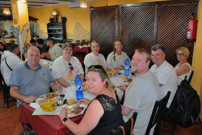 Self Drive Sunset & Stargazing in Teide National Park with Dinner - Stop 1 at Montaña Samara: Sea of Clouds sunset with cava or orange juice