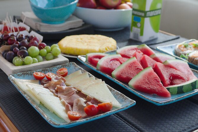 Shared Luxury Yacht Cruise with Champagne and Tapas - Tapas and all-inclusive drinks, the part you feel in your body