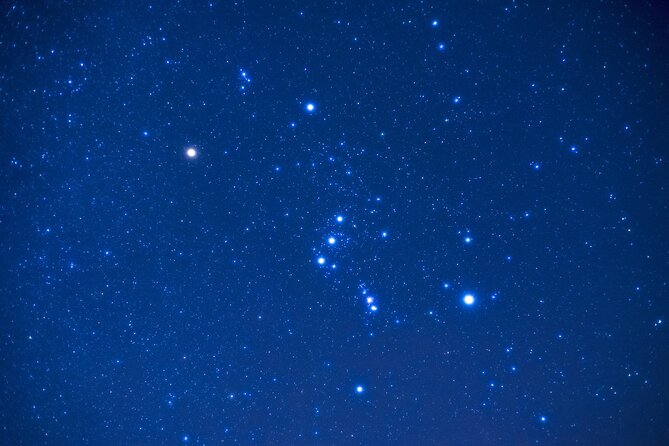 Stargazing Tour in Tenerife - Dinner in a traditional Canarian village: the night stays comfortable