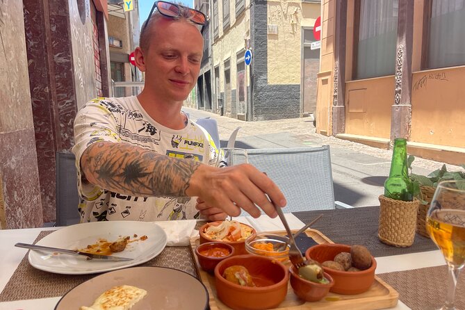 Tapas Bike Tour of Santa Cruz de Tenerife - The food moment: lunch and tapas at the end of the ride