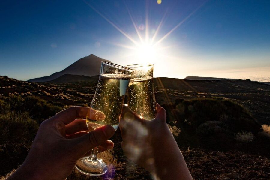 Teide: Guided Sunset & Stargazing Tour by Night with Dinner - Hotel pickup and getting to the Teide area smoothly