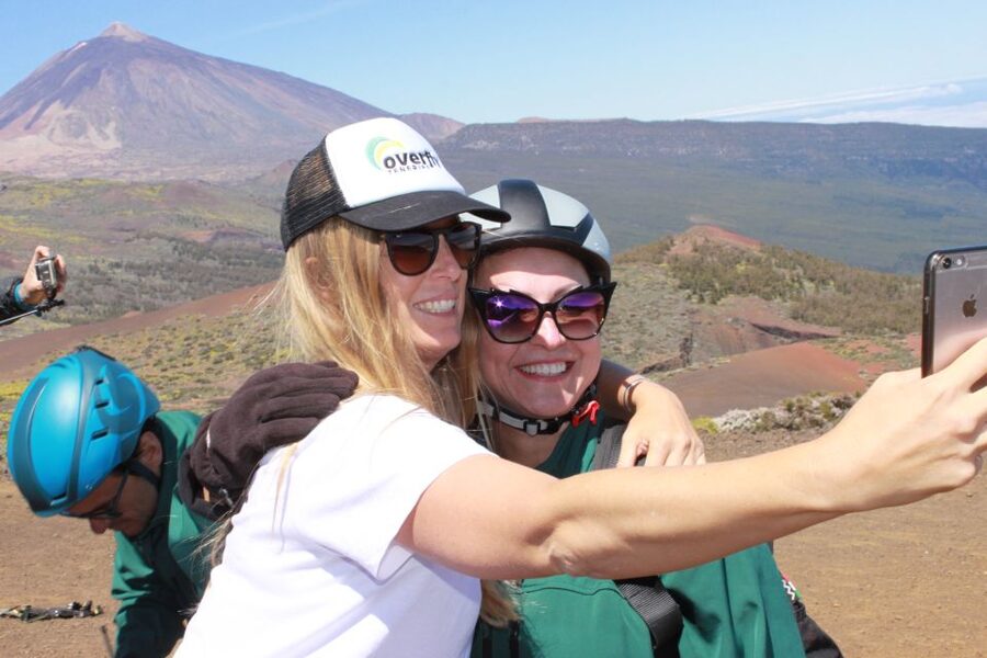 Tenerife: Acrobatic Paragliding Tandem Flight - The Value of a Tandem Pilot Who Actually Handles the Action